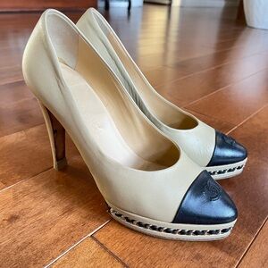 CHANEL Beige and Black Two-Tone Leather Platform Pumps